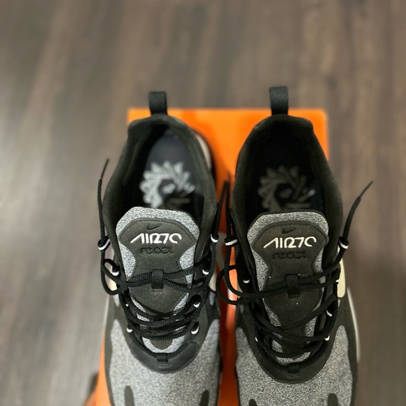 Nike Air Max 270 React - Picture 4 of 4
